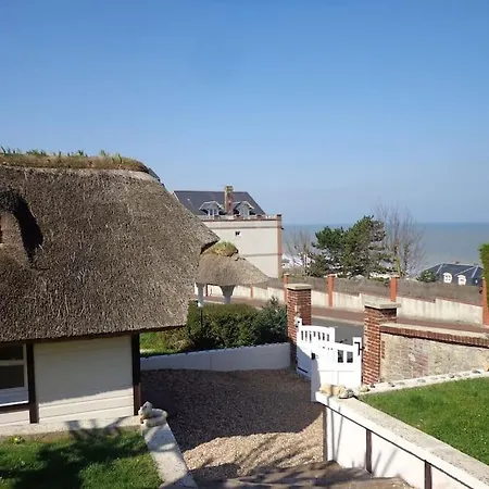 La Petite Chaumiere Sur Le Rivage *